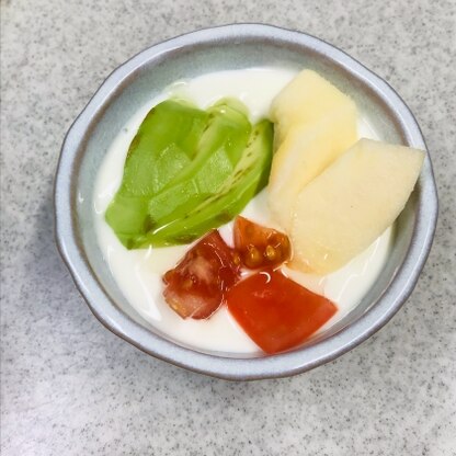 アボカド、トマト
初です✨サラダ感覚
いいですね✨
朝から健康的で
美味しかったです✨